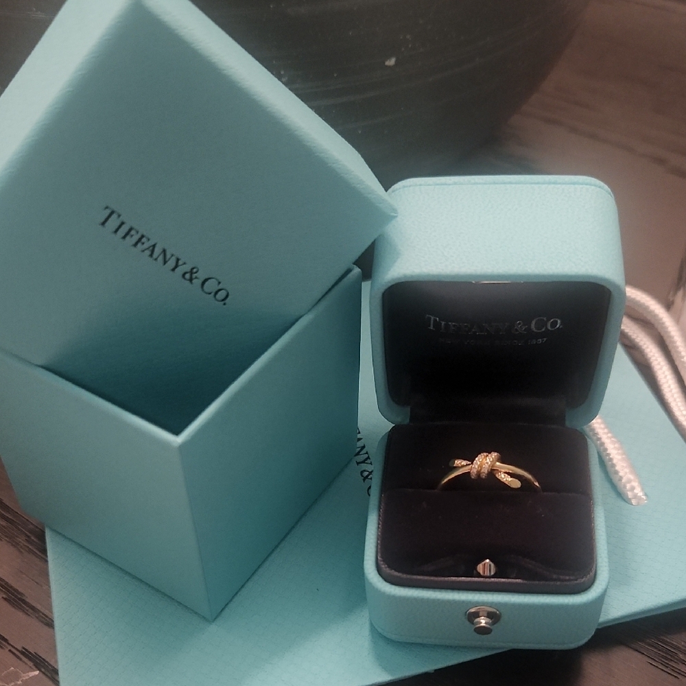 Tiffany Diamond And Gold Knot Ring New In Box